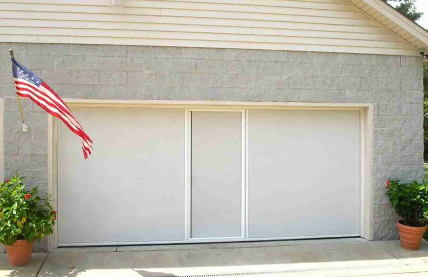 Lifestyle Garage Privacy Screen